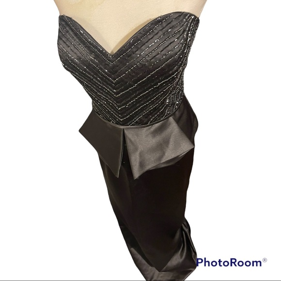 ALYCE Jean De Lys | Black Beaded Satin Strapless gown - Picture 6 of 12